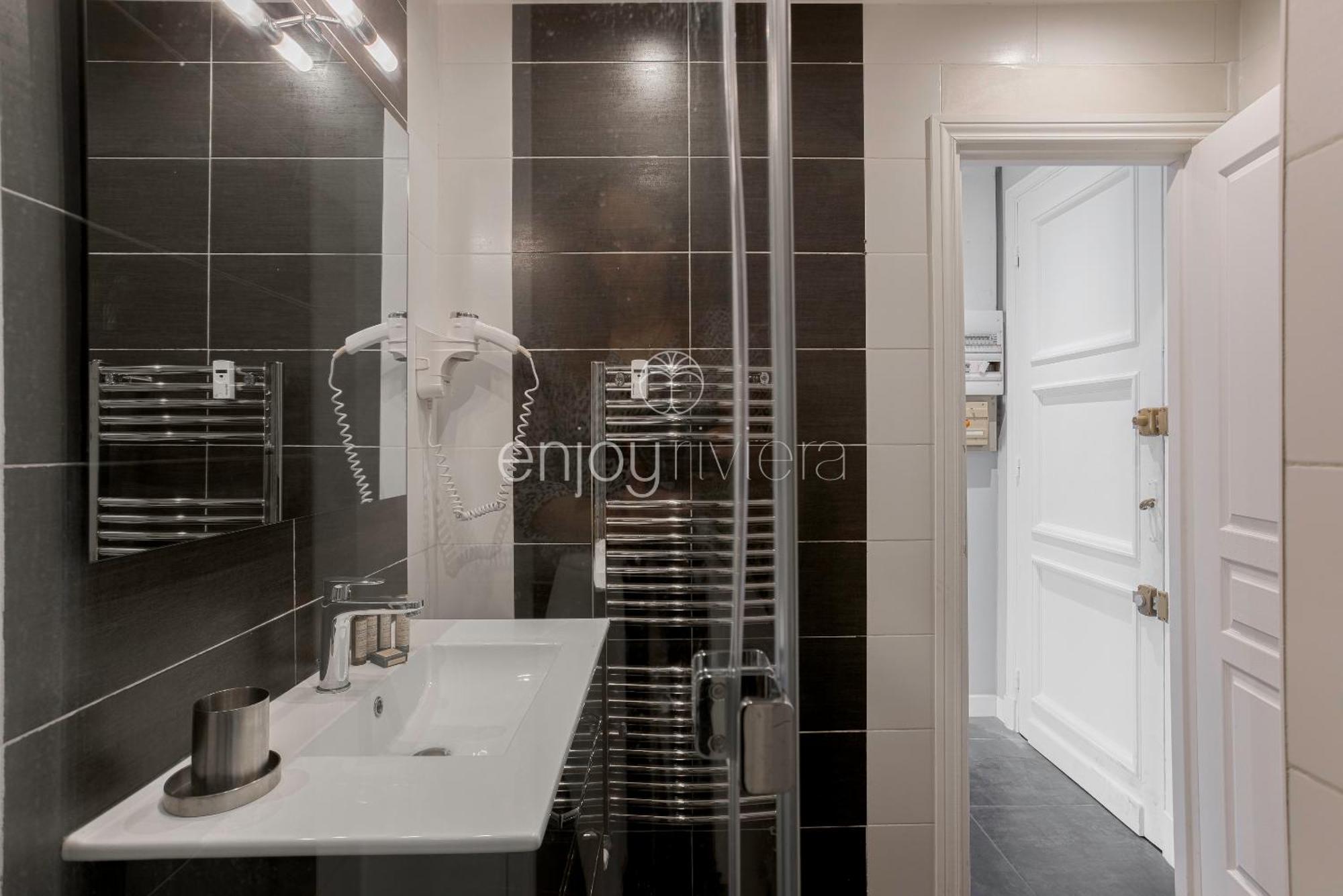 Palais Miramar - Suite & B31 - Croisette Emplacement Unique - 20M Plage - Wifi - Clim Cannes Esterno foto